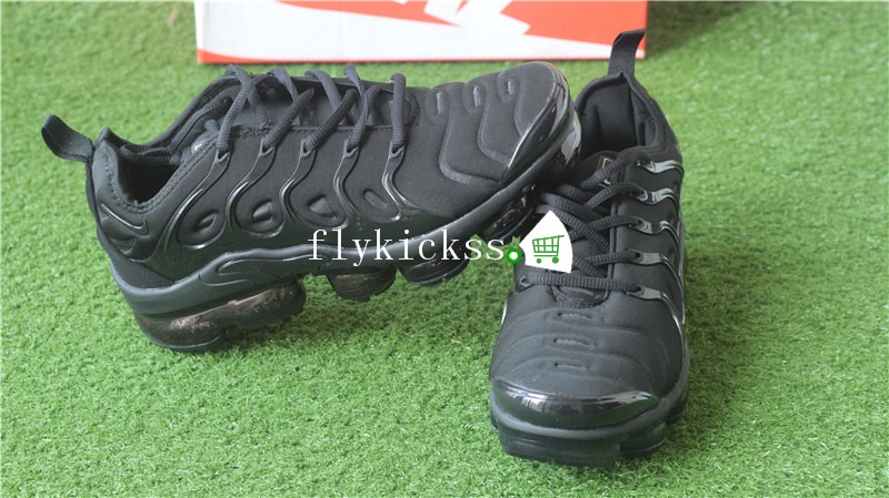 Nike Air Vapormax Plus Triple Black